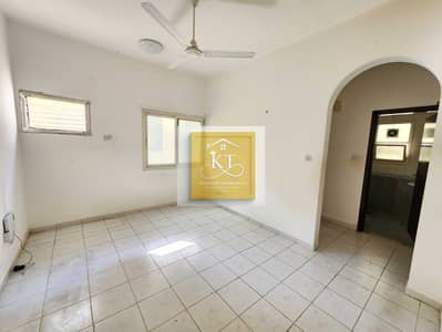1 habitación Apartamento para en Alquiler en Bur Dubai, Dubai - 20221217_120823. jpg