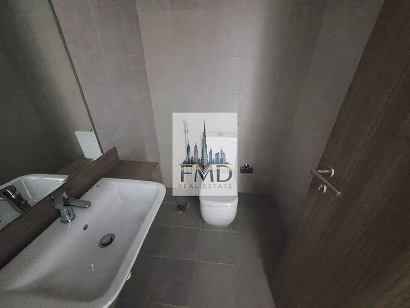 11 phototune. ai_1785580852. png