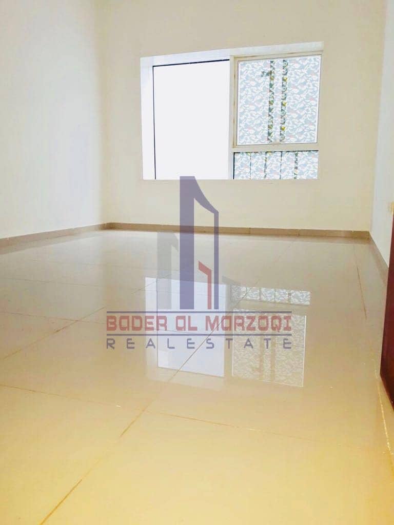 12 Cheqs / 10 Days Free / Laxuary 1 Bhk with Gym + Pool . . Near To bus Stop 12 Cheqs / 10 Days Free / Laxuary 1 Bhk with Gym + Pool . . Near To bus Stop