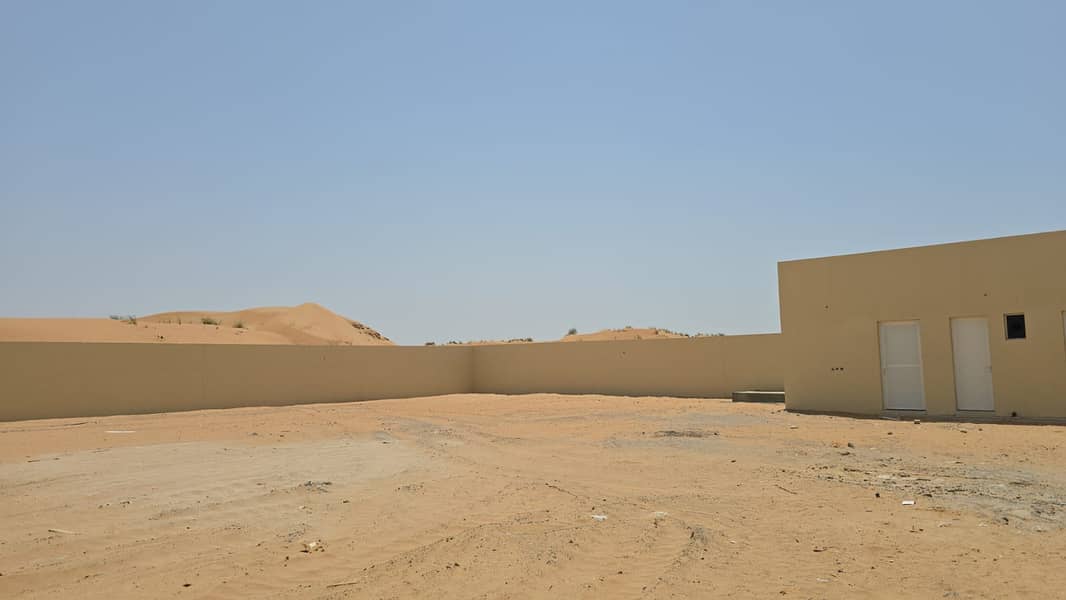 3 10000 sqft land abdulla yousif No Power (4). jpeg
