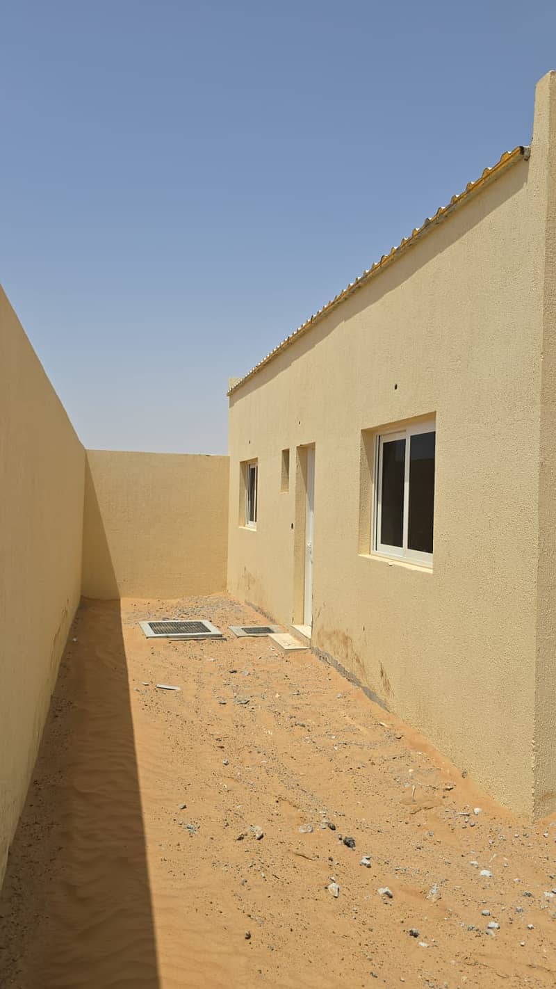 5 10000 sqft land abdulla yousif No Power (8). jpeg