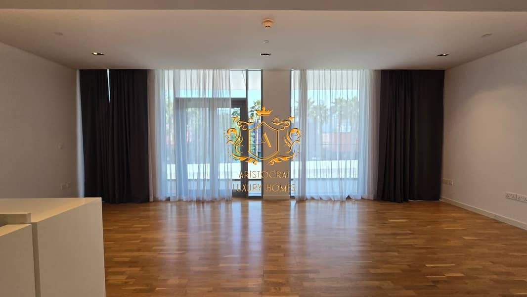11 LV 01. jpeg
