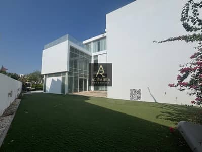 5 Camere Villa in Vendita a Al Zorah, Ajman - bbb682f1-9234-44b8-944c-29da24e23358. jpg 5 Camere Villa in Vendita a Al Zorah, Ajman - bbb682f1-9234-44b8-944c-29da24e23358. jpg