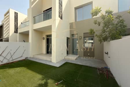 3 Slaapkamers Townhouse te Huur in Arabian Ranches 2, Dubai - Rijwoning in Arabian Ranches 2,Reem, 3 slaapkamers, 200000 AED - 16042715 3 Slaapkamers Townhouse te Huur in Arabian Ranches 2, Dubai - Rijwoning in Arabian Ranches 2,Reem, 3 slaapkamers, 200000 AED - 16042715