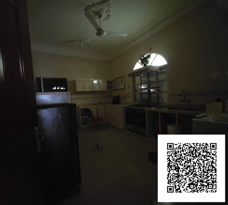 12 e6b02211-cb9f-4282-b3ed-9592f0cece77. jpg