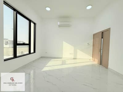 3 habitaciones Apartamento para en Alquiler en Zayed City, Abu Dhabi - IMG_5076. jpg