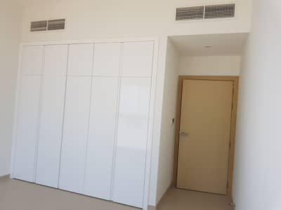 فیلا في البرشاء 1 البرشاء 4 غرف 165000 درهم - 4498219 فیلا في البرشاء 1 البرشاء 4 غرف 165000 درهم - 4498219