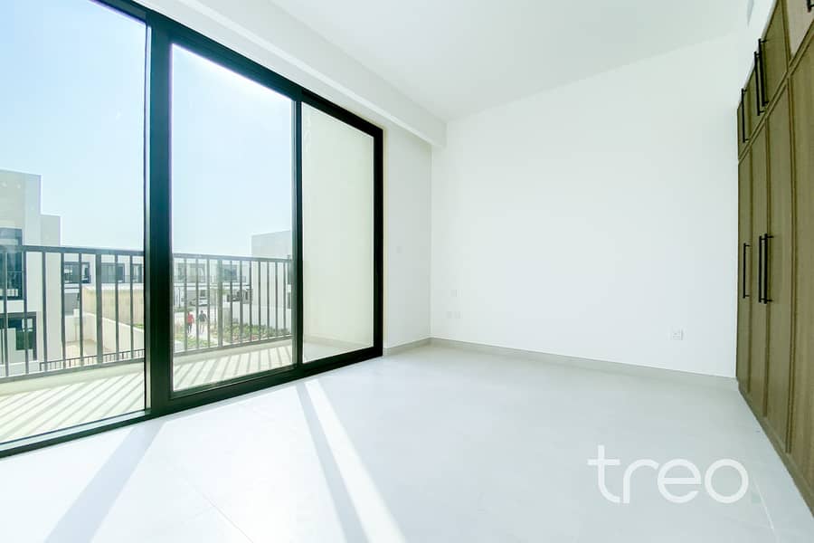6 454 Maha, Town Square - 12. jpg