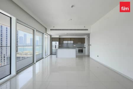 2 Slaapkamers Appartement te Huur in Dubai Harbour, Dubai - Appartement in Dubai Harbour，Emaar Beachfront，Grand Bleu Towers，Grand Bleu Tower 1, 2 slaapkamers, 300000 AED - 16045038