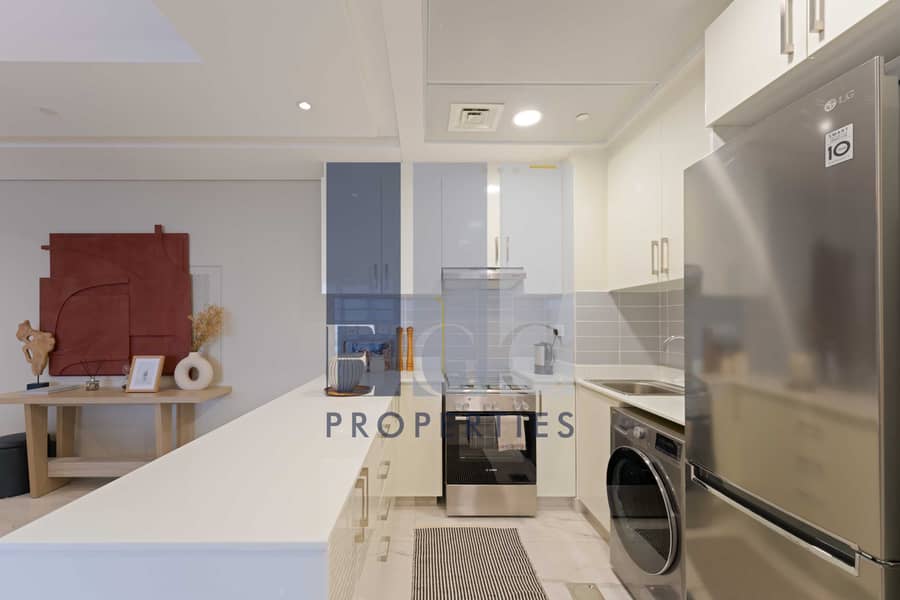 17 Leaf Tower-3BR-Primary-13. JPG