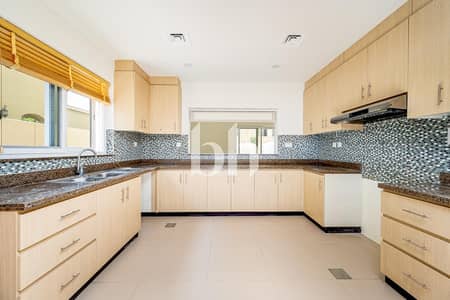 4 habitaciones Villa para en Alquiler en Villanova, Dubai - images image img