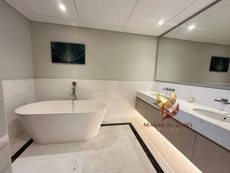 9 bath5. jpeg