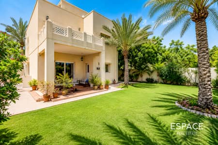 3 habitaciones Villa para en Alquiler en The Meadows, Dubai - Villa en The Meadows,The Meadows 8, 3 dormitorios, 350000 AED - 15687544 3 habitaciones Villa para en Alquiler en The Meadows, Dubai - Villa en The Meadows,The Meadows 8, 3 dormitorios, 350000 AED - 15687544
