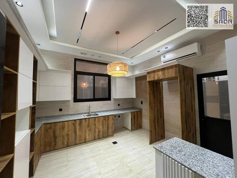 5 6cdbb0ed-24e8-4a95-aefb-ad8504d4e42a. jpg