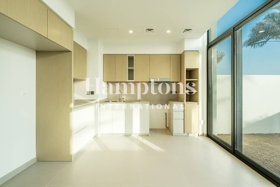 Single Row | Private Plot | Landscaped Garden Single Row | Private Plot | Landscaped Garden