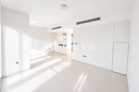 3 habitaciones Townhouse para en Venta en DAMAC Hills 2 (Akoya by DAMAC), Dubai - Casa adosada en DAMAC Hills 2 (Akoya by DAMAC),Basswood, 3 dormitorios, 1350000 AED - 16048019 3 habitaciones Townhouse para en Venta en DAMAC Hills 2 (Akoya by DAMAC), Dubai - Casa adosada en DAMAC Hills 2 (Akoya by DAMAC),Basswood, 3 dormitorios, 1350000 AED - 16048019