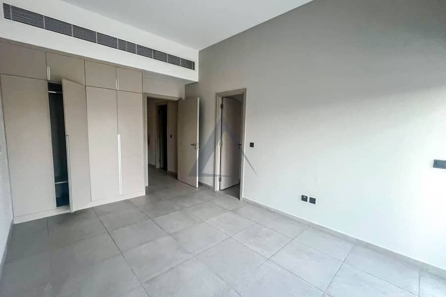 6 Property Image