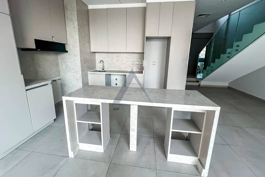 16 Property Image