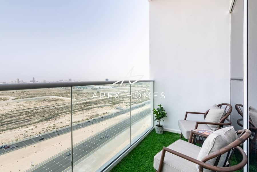Vacant | Luxury Furnished | Spacious Layout Vacant | Luxury Furnished | Spacious Layout