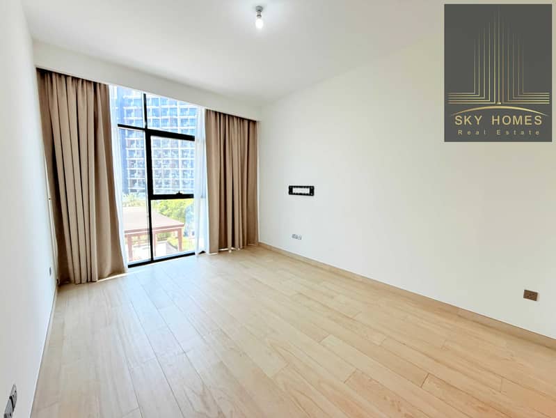 BIG SIZE STUDIO AVAILABLE WITH ALL AMENITIES JUST IN 45K - Image 4