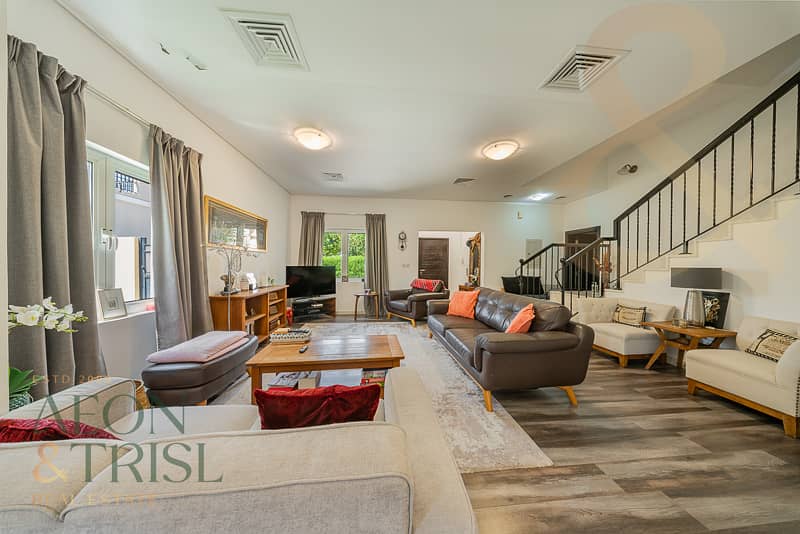 Motivated Seller | Bright Layout | Private Pool Motivated Seller | Bright Layout | Private Pool