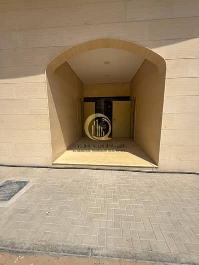 Building zum zum Verkauf in Al Qulayaah, Sharjah - e86ad0df-2a2b-450e-af33-bb778ed0282c. jpg