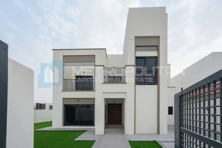5 Bedroom Villa for Sale in Al Shamkha, Abu Dhabi - Resale 5BR+M | Single Row | Study Room | Corner