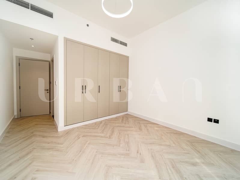 14 ADU00258. jpg