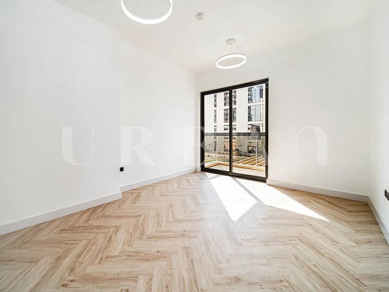 21 ADU00292. jpg