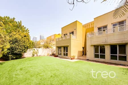 4 Bedroom Villa for Rent in The Meadows, Dubai - WhatsApp Image 2026-08-03 at 10.52. 32. jpg 4 Bedroom Villa for Rent in The Meadows, Dubai - WhatsApp Image 2026-08-03 at 10.52. 32. jpg