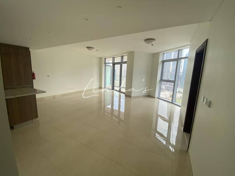 3 images image img