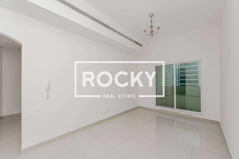 2 AlBarsha_MatarSaifBldg_405-2BR (1 of 20). jpg