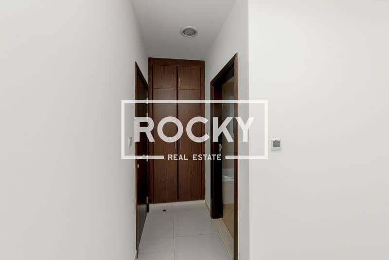 13 AlBarsha_MatarSaifBldg_405-2BR (15 of 20). jpg