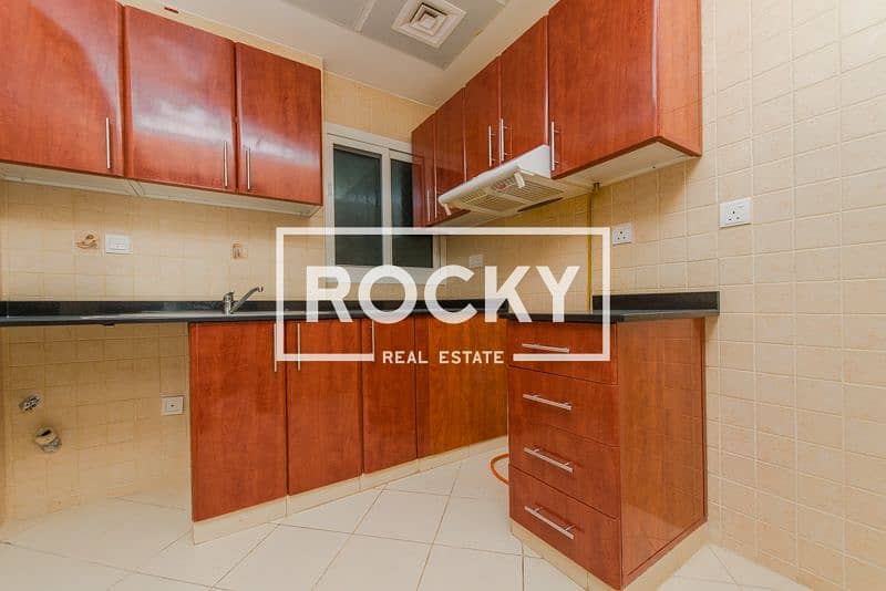 14 AlBarsha_MatarSaifBldg_405-2BR (16 of 20). jpg