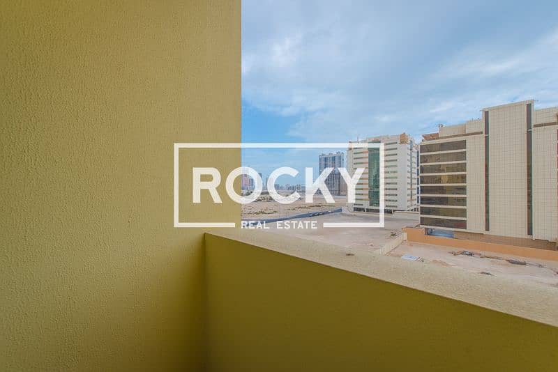 19 AlBarsha_MatarSaifBldg_405-2BR (19 of 20). jpg