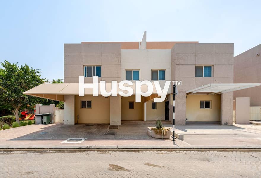 Move In Ready | Large Garden | Private Pool Move In Ready | Large Garden | Private Pool