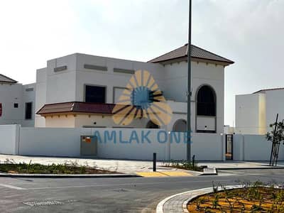 6 Bedroom Villa for Sale in Al Shamkha, Abu Dhabi - WhatsApp Image 2026-06-26 at 17.09. 31. jpeg 6 Bedroom Villa for Sale in Al Shamkha, Abu Dhabi - WhatsApp Image 2026-06-26 at 17.09. 31. jpeg