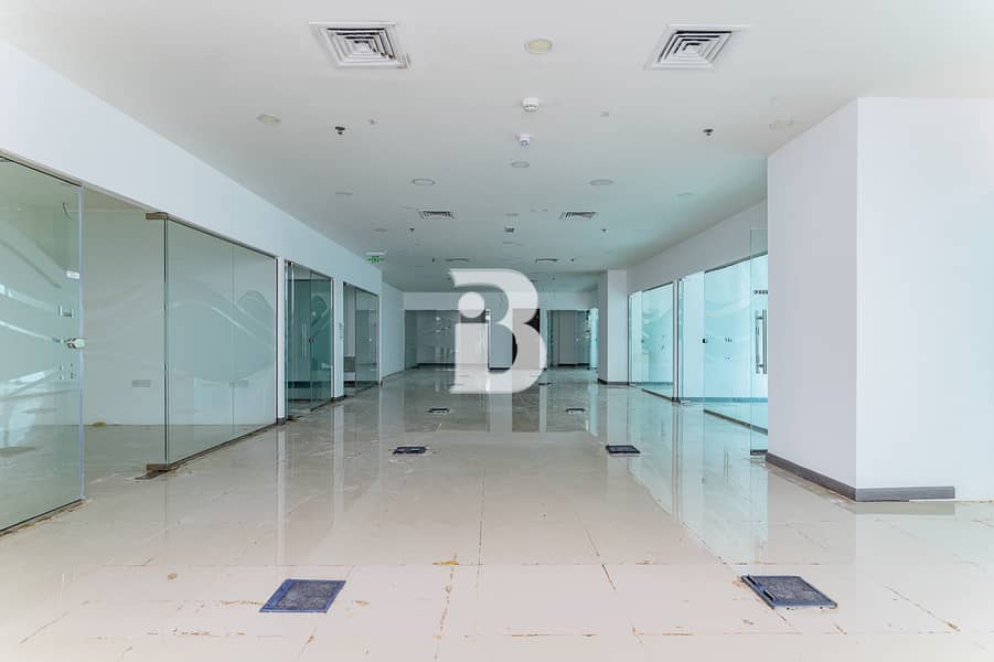 Vacant | Bright Office Space | 4 parking Vacant | Bright Office Space | 4 parking