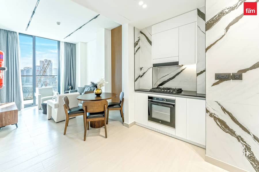 Vacant | Luxury | Fully Furnished | Mid Floor Vacant | Luxury | Fully Furnished | Mid Floor