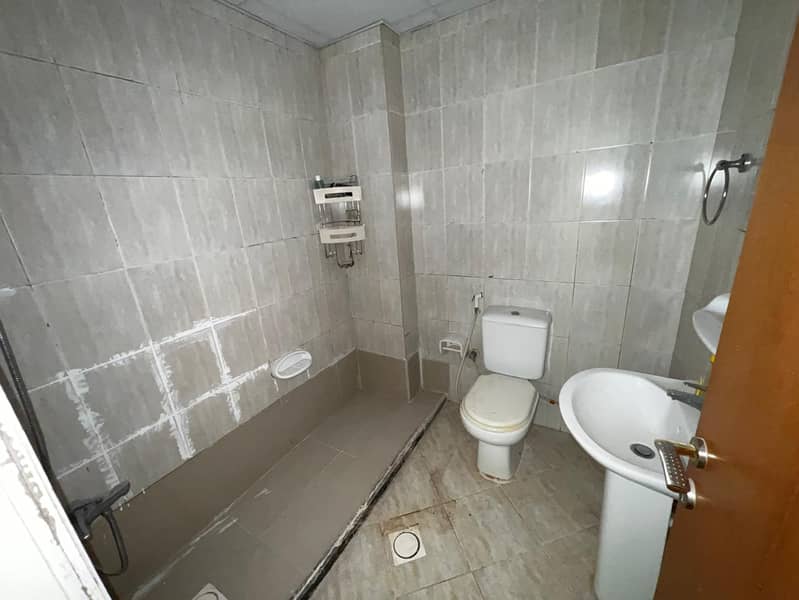 8 e28830dd-9196-4618-816b-a539ae176686. jpg