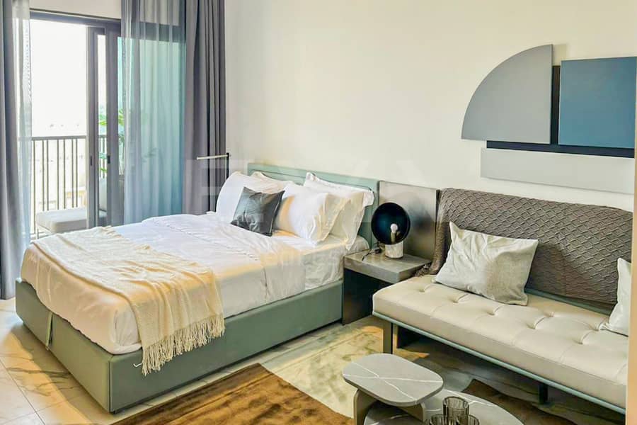 FULLY FURNISHED | COMMUNITY VIEW | TENANTED FULLY FURNISHED | COMMUNITY VIEW | TENANTED