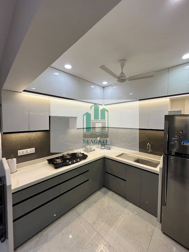 5 I am thrilled to share with you the stunning hall design created by Martina Decorators!. jpg