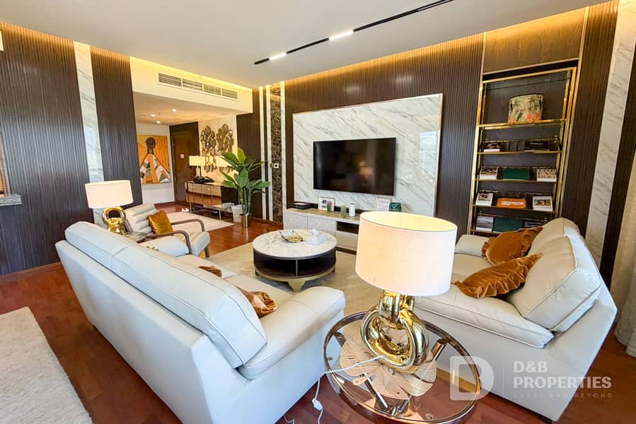 12 Cheques | Burj Khalifa View | Upgraded 12 Cheques | Burj Khalifa View | Upgraded