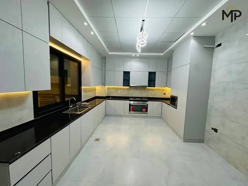 26 802024978-1066x800. webp