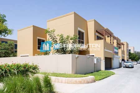 4 Schlafzimmer Townhouse zum zum Verkauf in Al Raha Gardens, Abu Dhabi - Reihenhaus in Al Raha Gardens,Al Mariah Community, 4 schlafzimmer, 3050000 AED - 16057924 4 Schlafzimmer Townhouse zum zum Verkauf in Al Raha Gardens, Abu Dhabi - Reihenhaus in Al Raha Gardens,Al Mariah Community, 4 schlafzimmer, 3050000 AED - 16057924