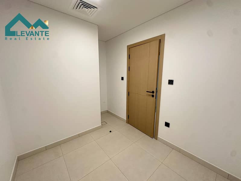 6 Image 6