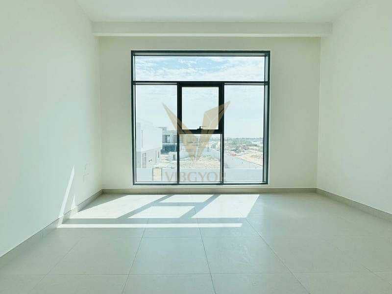 Single Row | Corner Unit | Semi-Detached Villa Single Row | Corner Unit | Semi-Detached Villa