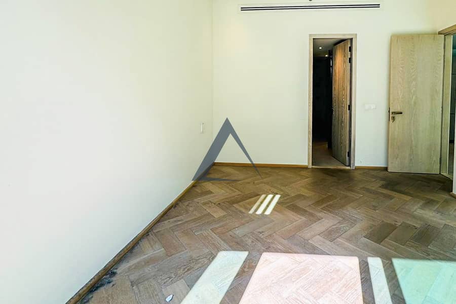 6 Property Image