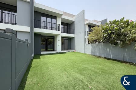 Townhouse de 3 chambres à à louer à Motor City, Dubai - Maison de ville à Motor City，Green Community (Motor City)，Casa Flores, 3 chambres, 225000 AED - 16061741