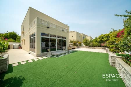 4 Schlafzimmer Villa zum zur Miete in The Meadows, Dubai - Villa in The Meadows,The Meadows 9, 4 schlafzimmer, 390000 AED - 11874216 4 Schlafzimmer Villa zum zur Miete in The Meadows, Dubai - Villa in The Meadows,The Meadows 9, 4 schlafzimmer, 390000 AED - 11874216